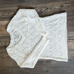 Stuido Y Open Knit V-Neck Silver Cream Sweater With Silver Sequins.